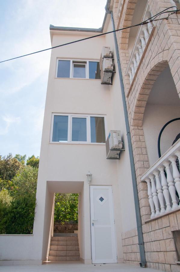 Villa Mia Trogir Bagian luar foto